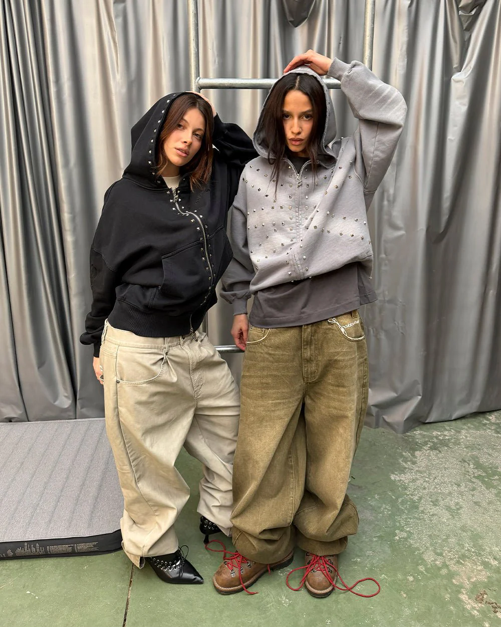 2010 ZIP HOODIE BLACK - Image 8