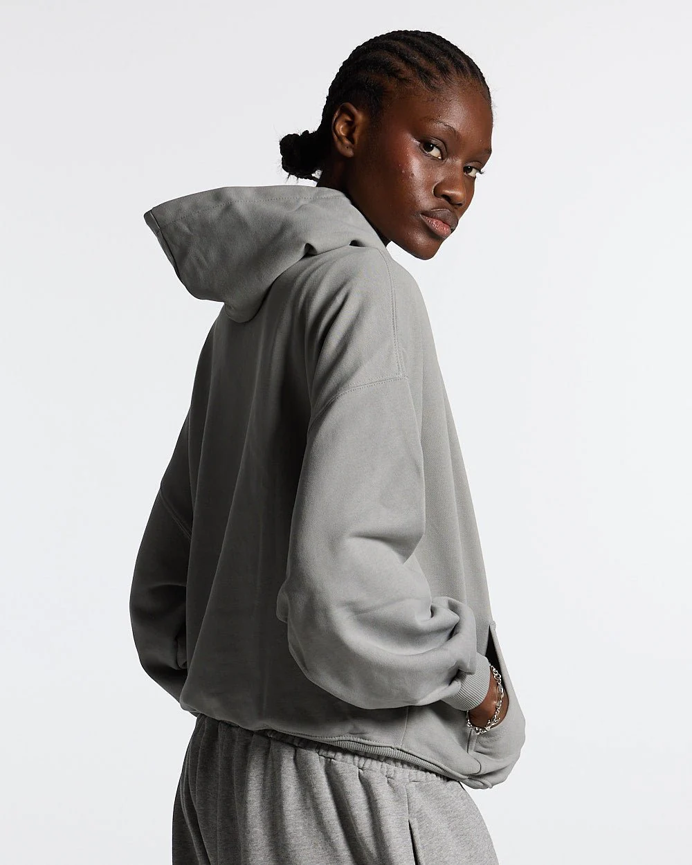 ESSENTIAL HOODIE ULTIMATE GREY - Image 6